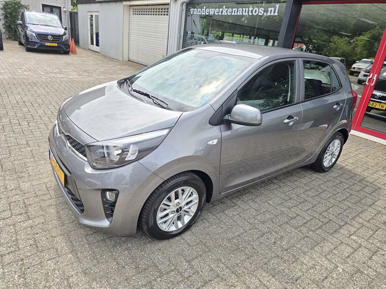 Vehicle Image 41