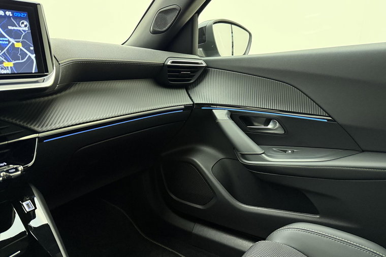 Vehicle Image 32