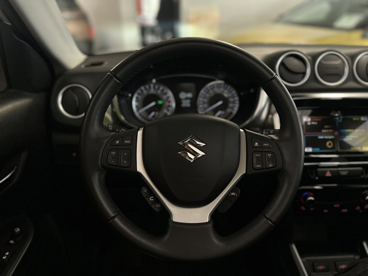 Vehicle Image 18