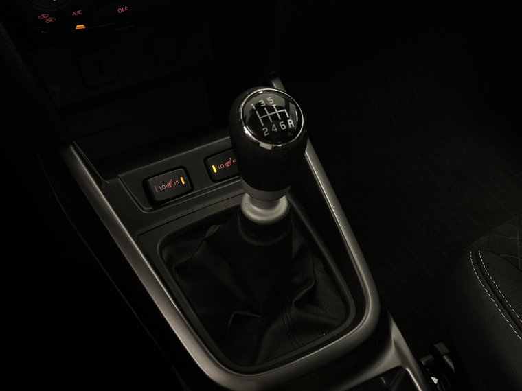 Vehicle Image 23