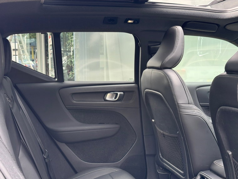 Vehicle Image 22