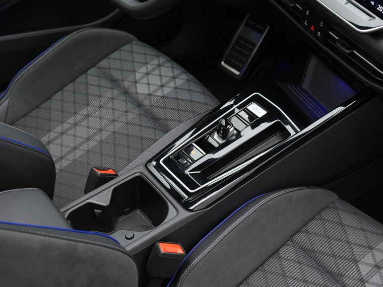 Vehicle Image 37