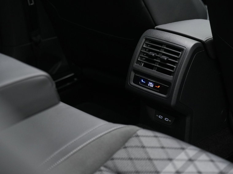 Vehicle Image 39