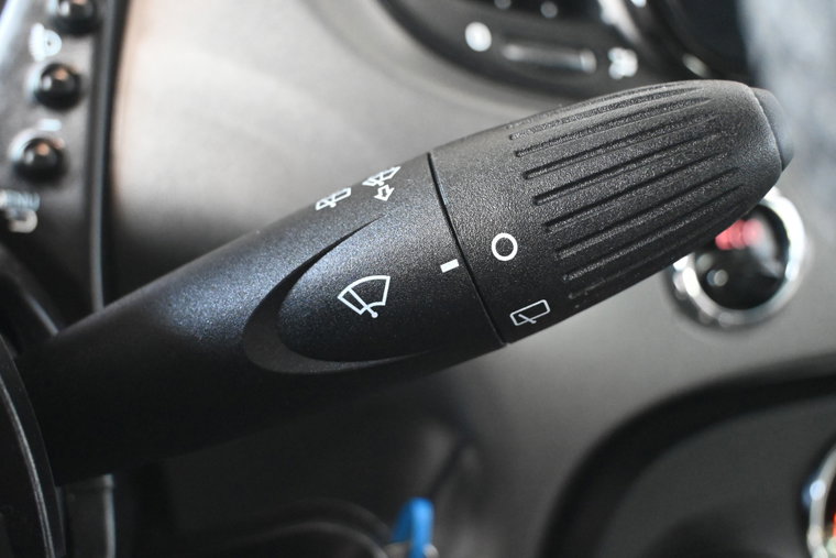 Vehicle Image 35