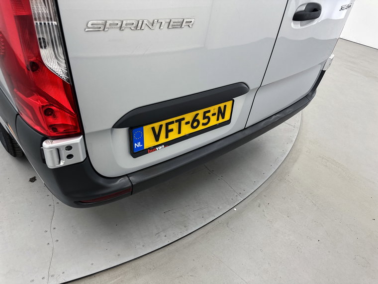 Vehicle Image 34