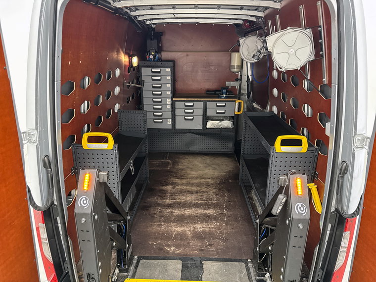 Vehicle Image 35