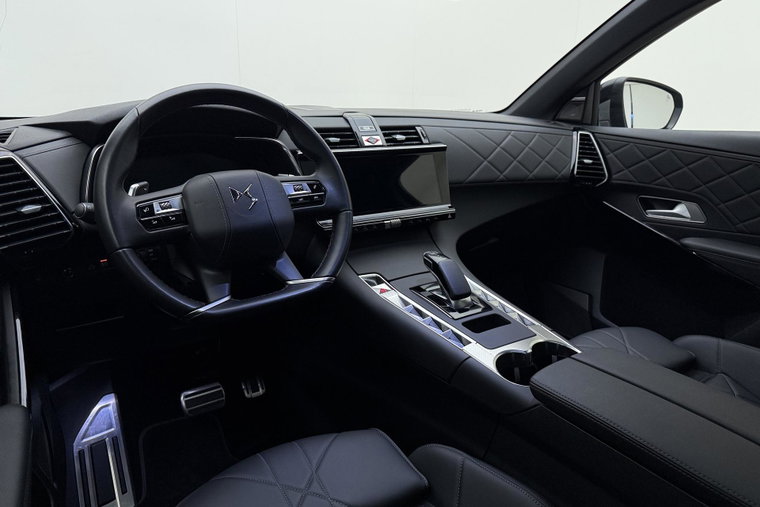 Vehicle Image 19