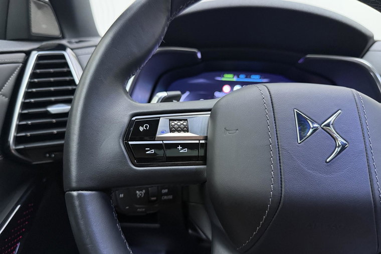 Vehicle Image 22