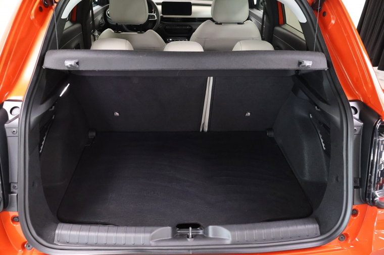 Vehicle Image 37