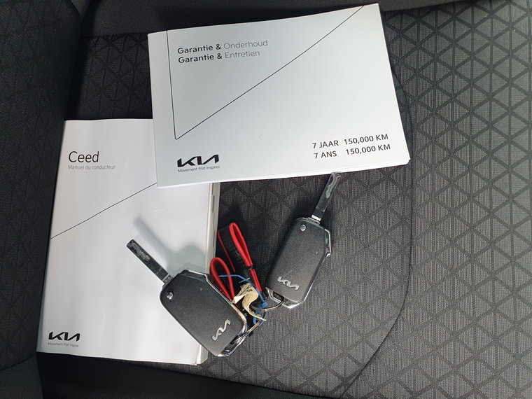 Vehicle Image 12