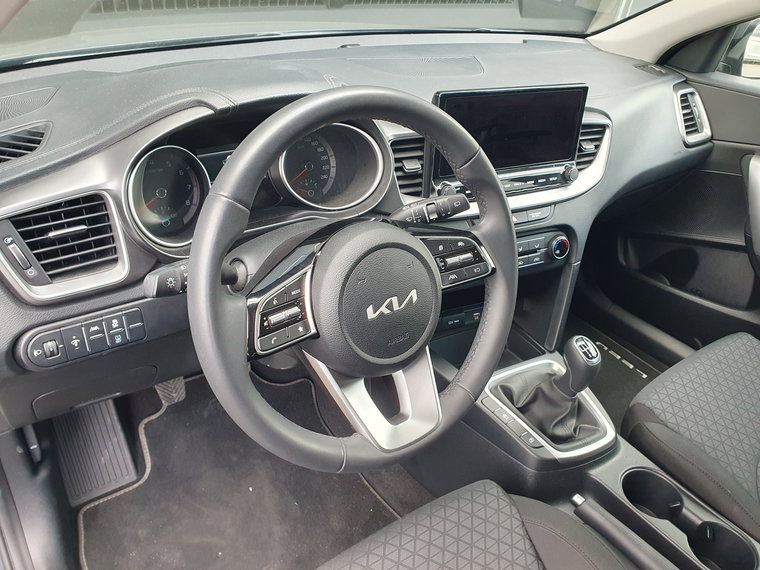 Vehicle Image 40