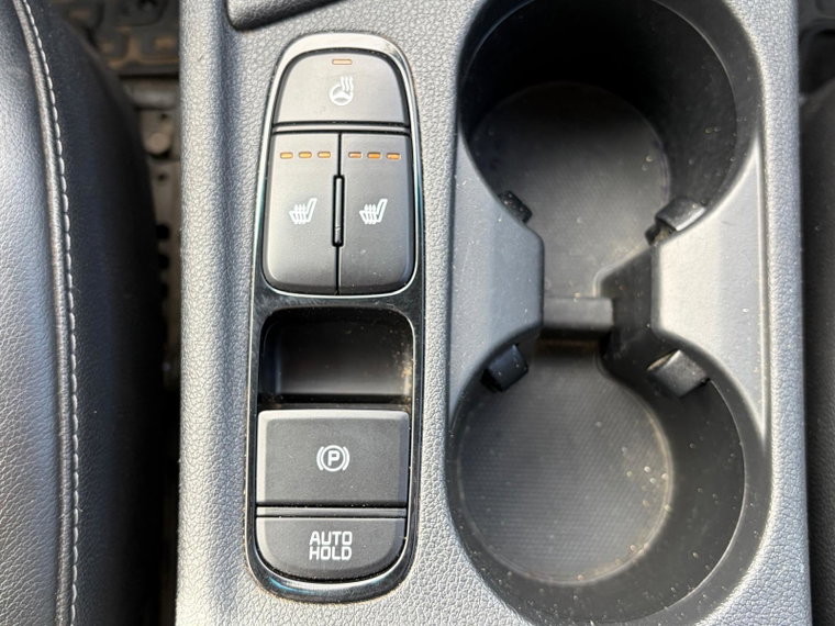 Vehicle Image 26