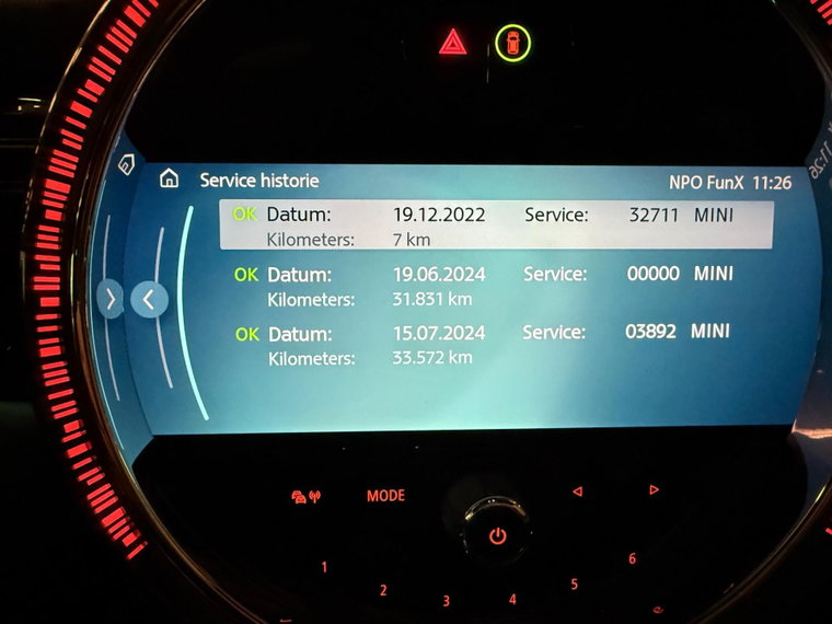 Vehicle Image 36