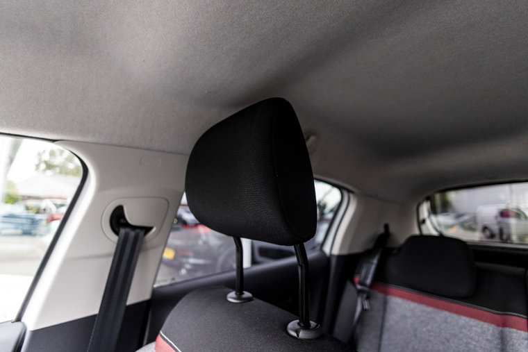 Vehicle Image 12
