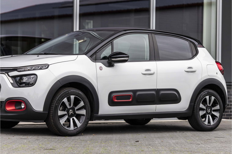 Vehicle Image 15