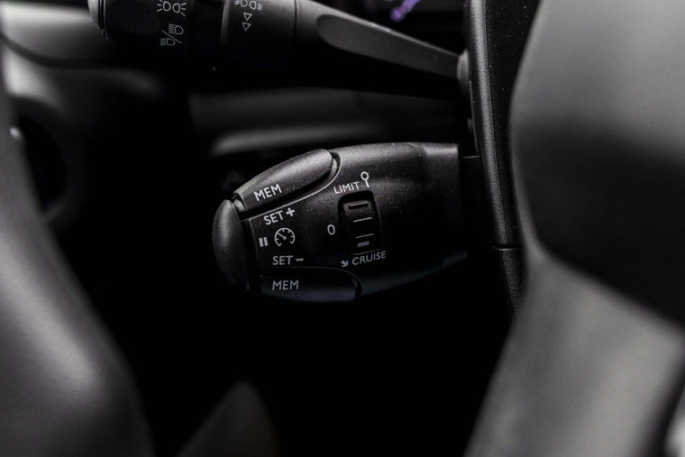 Vehicle Image 28