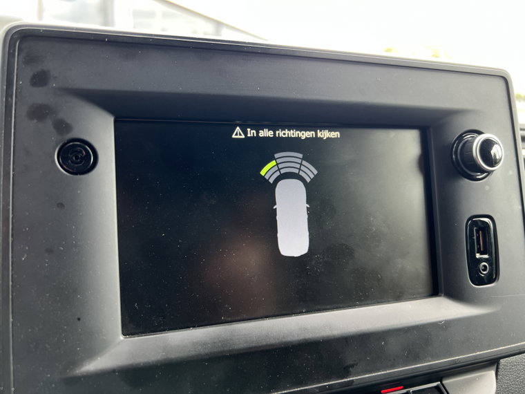 Vehicle Image 28