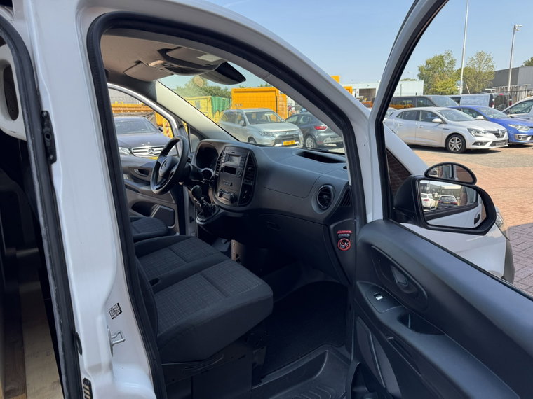 Vehicle Image 26