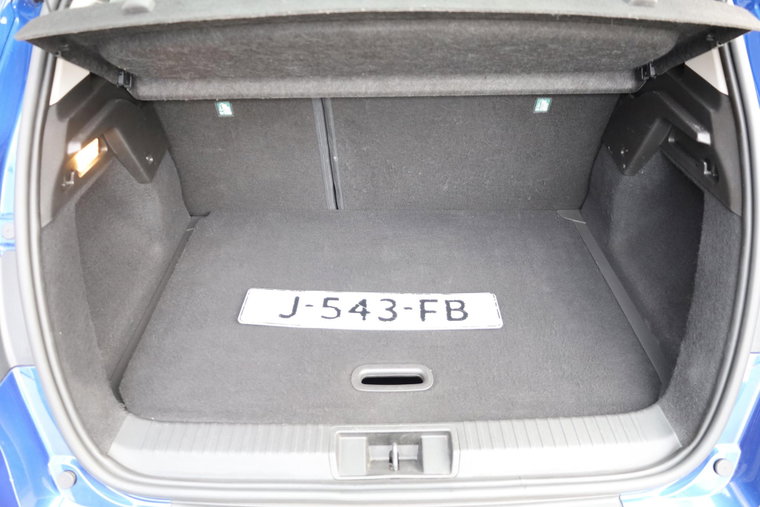 Vehicle Image 25