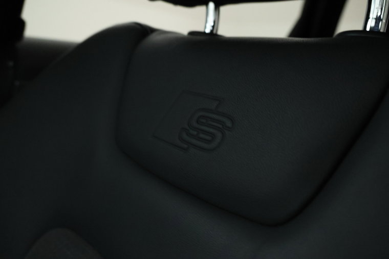 Vehicle Image 41