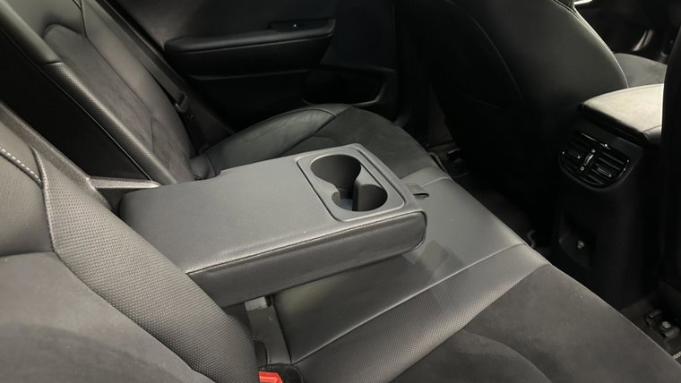 Vehicle Image 24