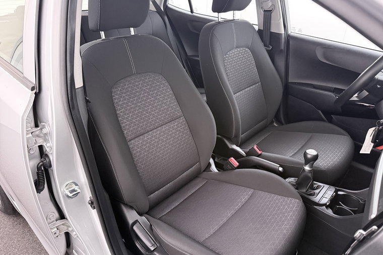 Vehicle Image 14