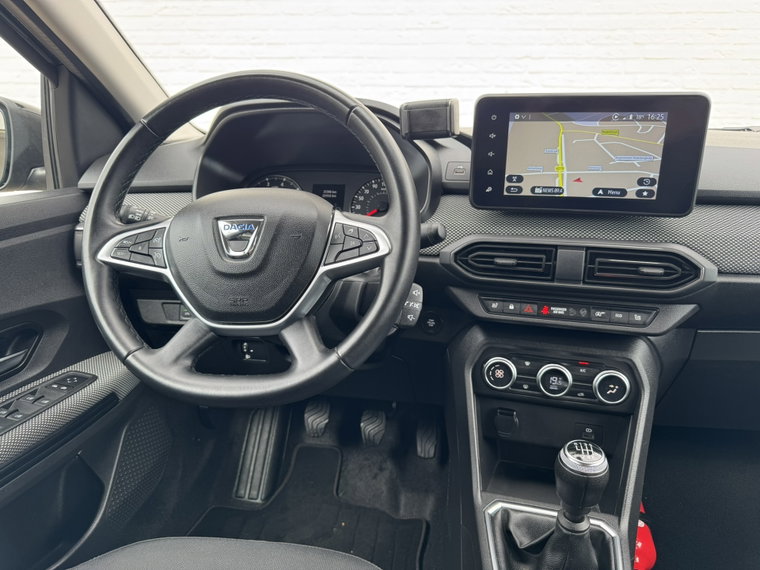 Vehicle Image 28