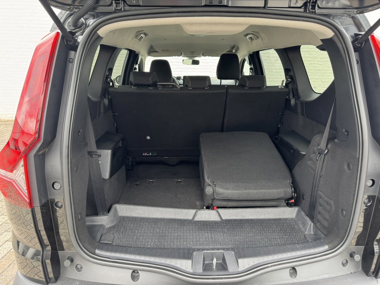 Vehicle Image 40