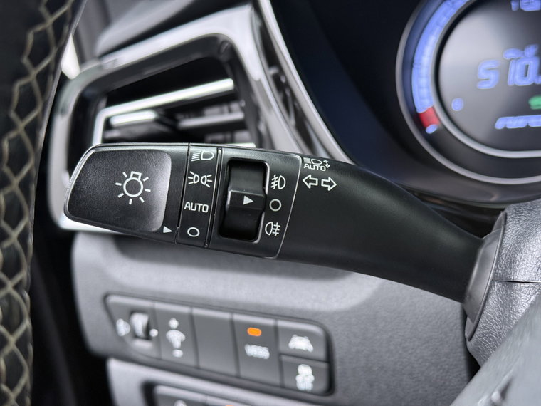 Vehicle Image 26