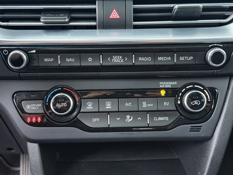 Vehicle Image 32