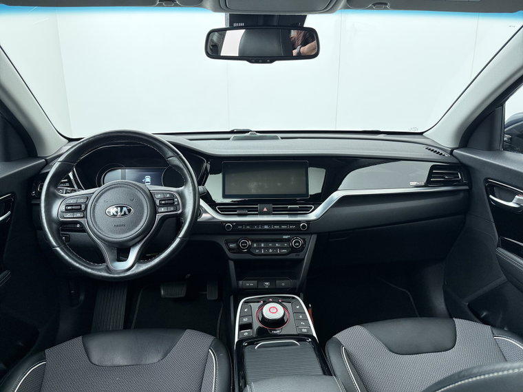 Vehicle Image 38