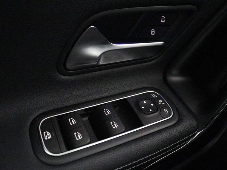 Vehicle Image 45