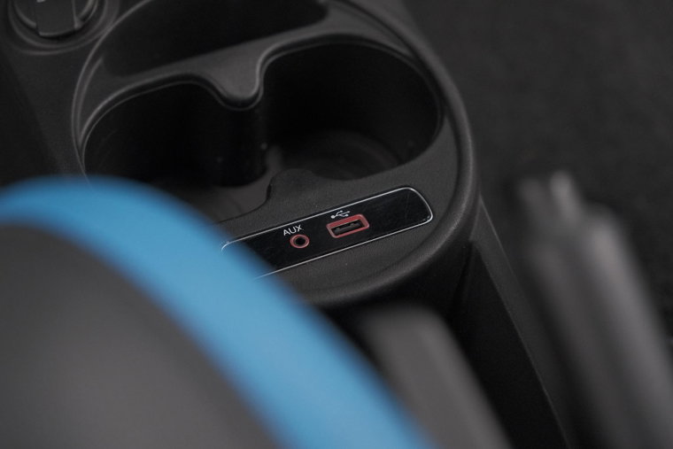 Vehicle Image 30