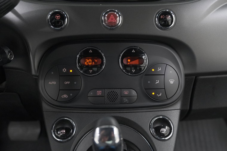 Vehicle Image 32