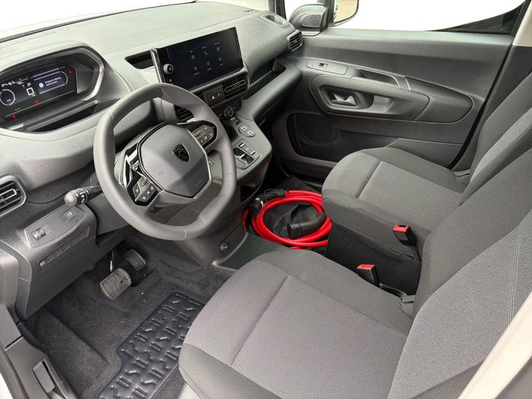 Vehicle Image 17