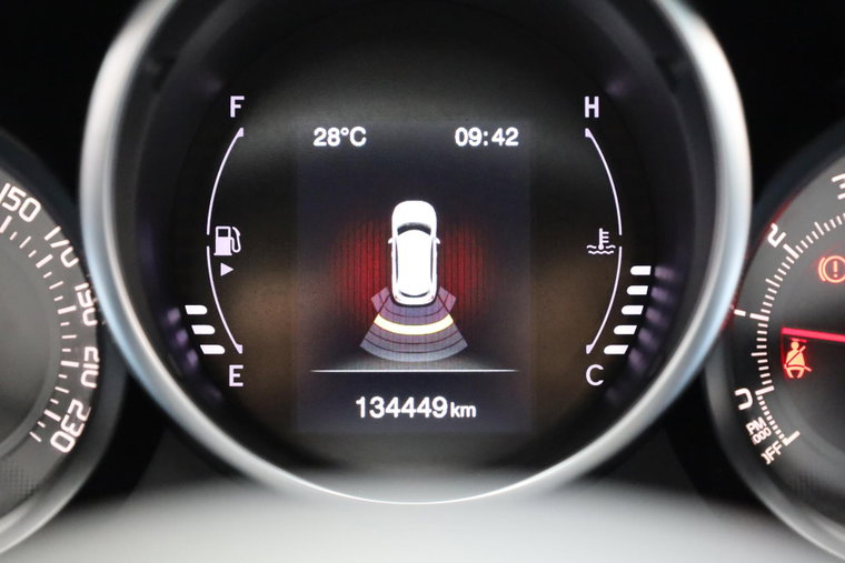 Vehicle Image 13