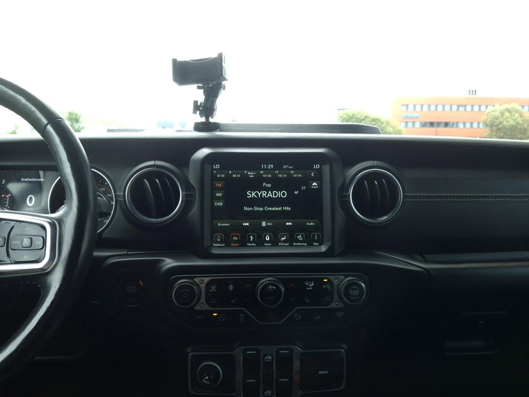 Vehicle Image 22