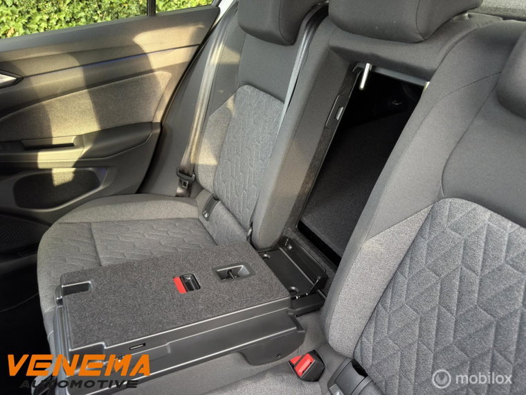 Vehicle Image 33