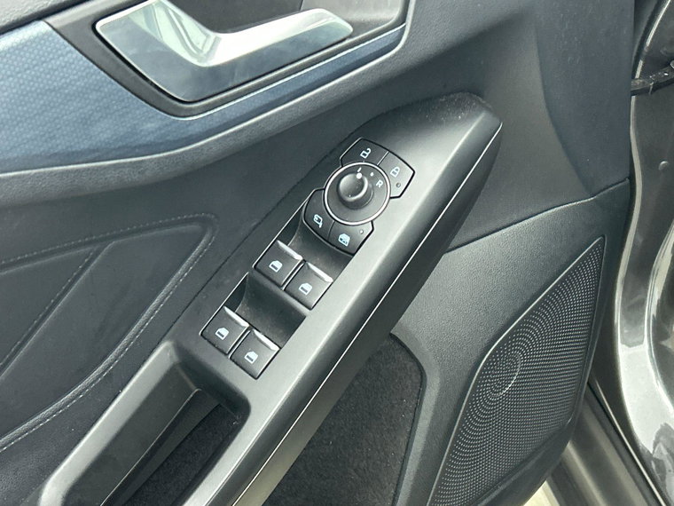 Vehicle Image 28
