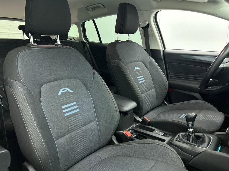 Vehicle Image 32