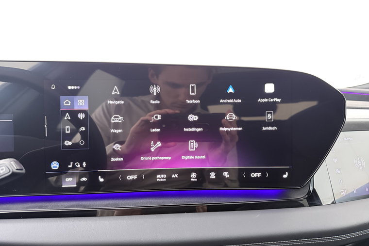 Vehicle Image 28