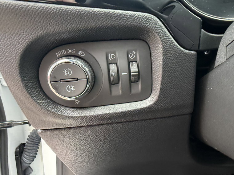 Vehicle Image 26