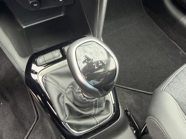 Vehicle Image 35