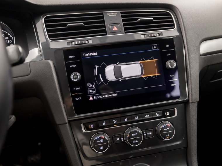 Vehicle Image 30