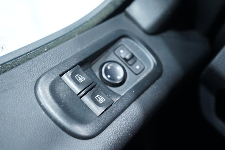 Vehicle Image 37