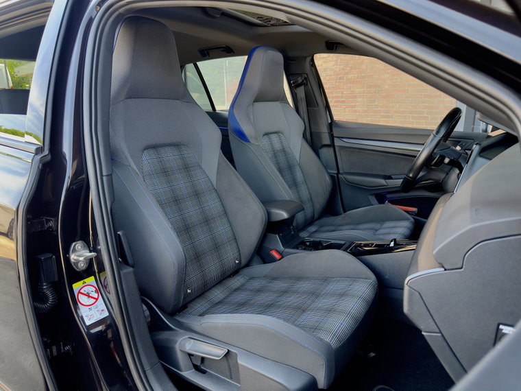 Vehicle Image 33