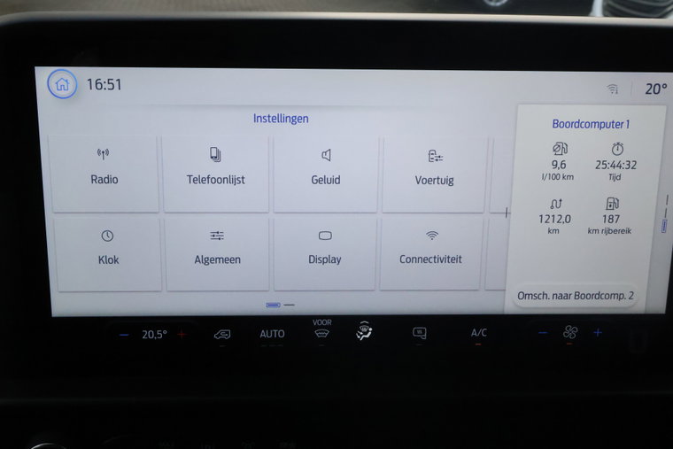 Vehicle Image 30