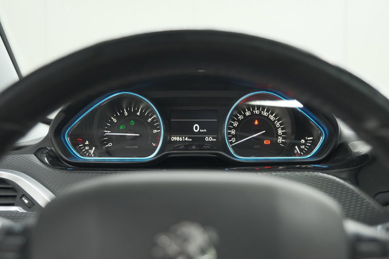 Vehicle Image 35