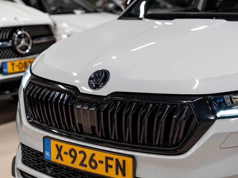 Vehicle Image 9