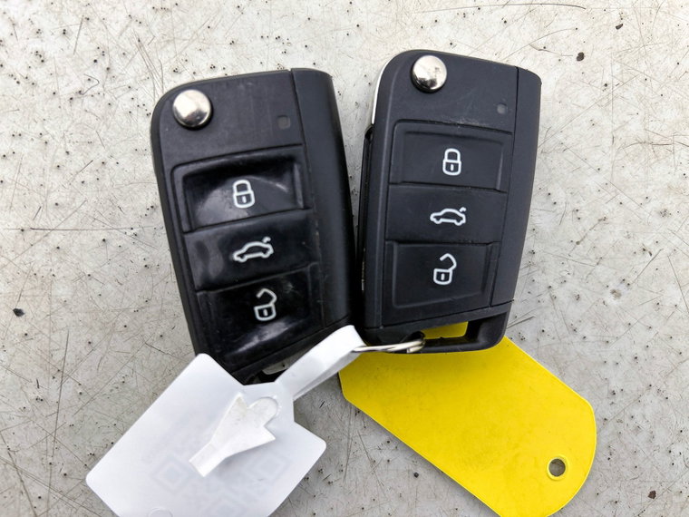 Vehicle Image 32